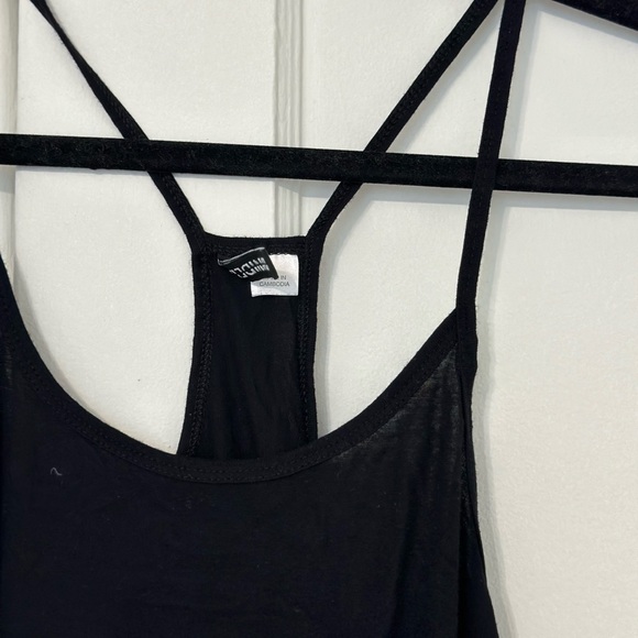 Long black camisole - Picture 3 of 3